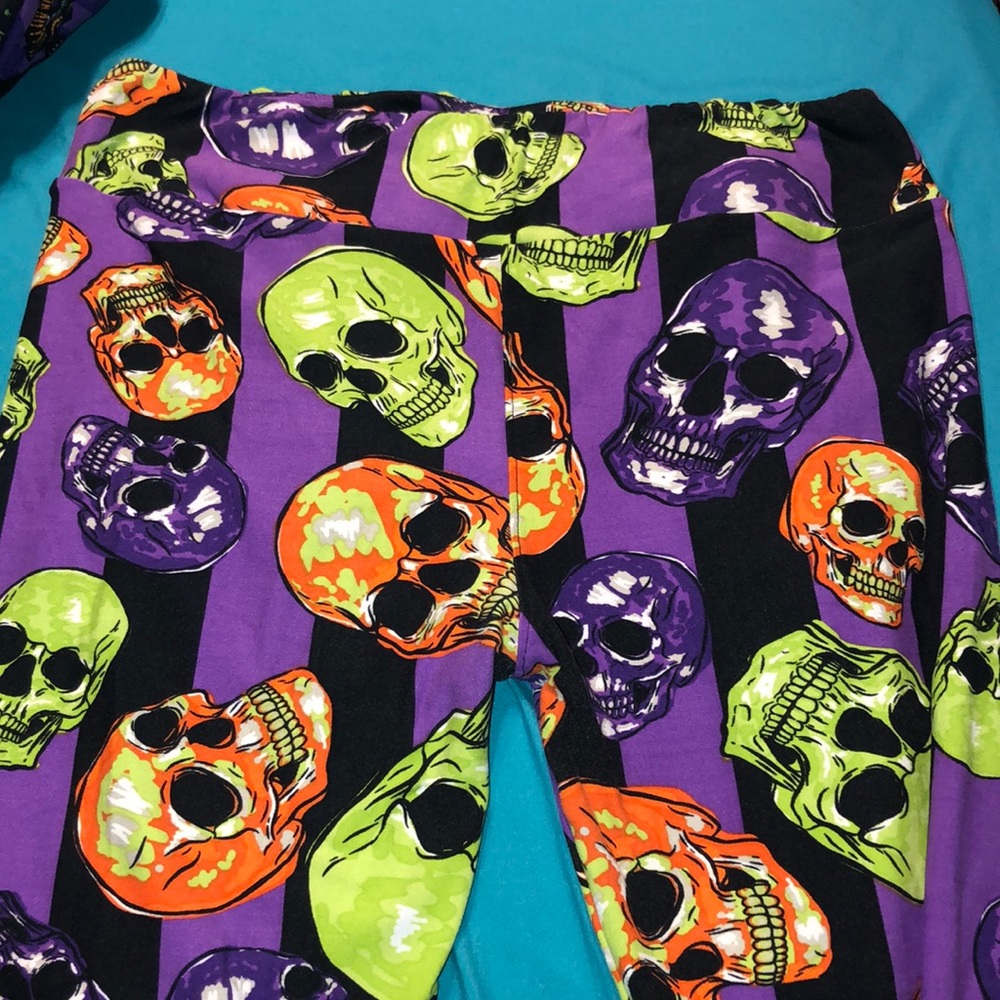 LuLaRoe skull legging